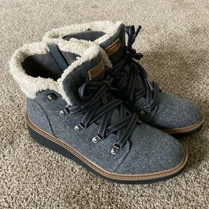 EUC Dr. Scholl’s winter boots